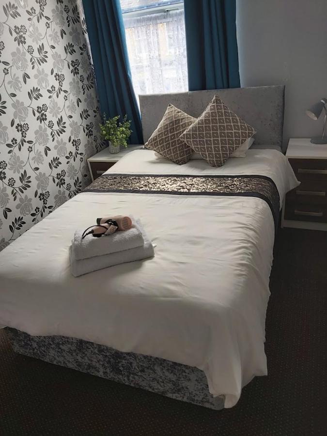The Vale Apart Hotel كينغستون أبون هول المظهر الخارجي الصورة