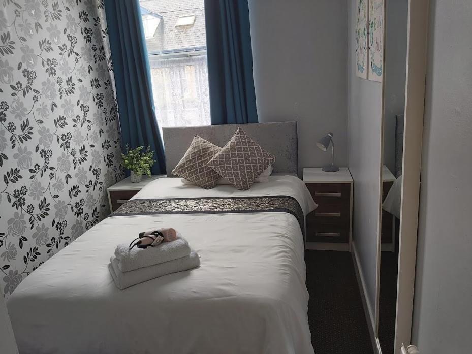 The Vale Apart Hotel كينغستون أبون هول المظهر الخارجي الصورة