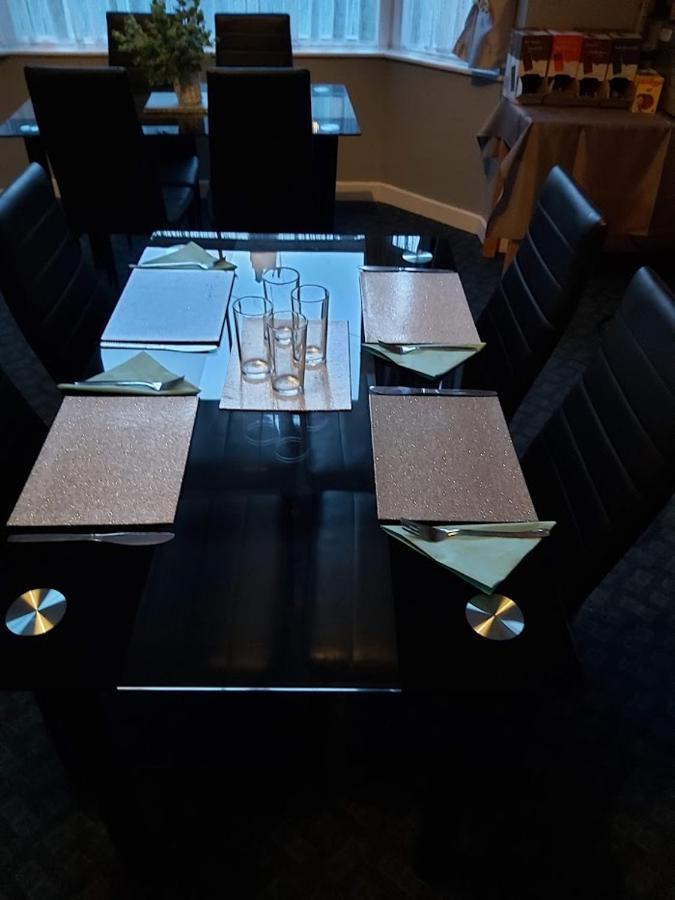 The Vale Apart Hotel كينغستون أبون هول المظهر الخارجي الصورة