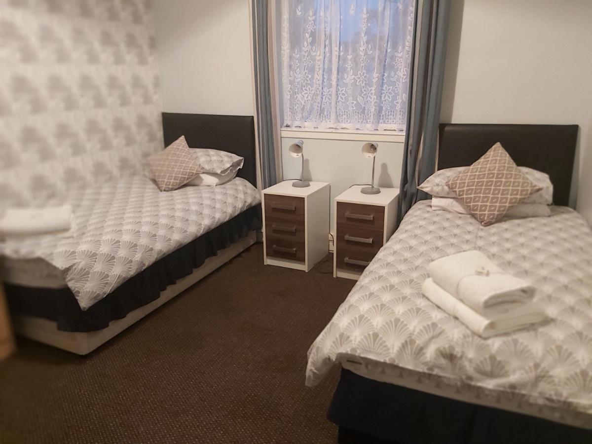 The Vale Apart Hotel كينغستون أبون هول المظهر الخارجي الصورة